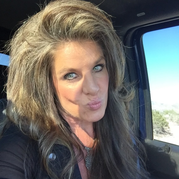 🌷TRACY 🌷Ambassador and TOP SELLER - Picture 4 of 7